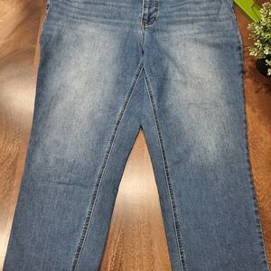 EST. 1946 Denim Capri Sx 14 Curvy